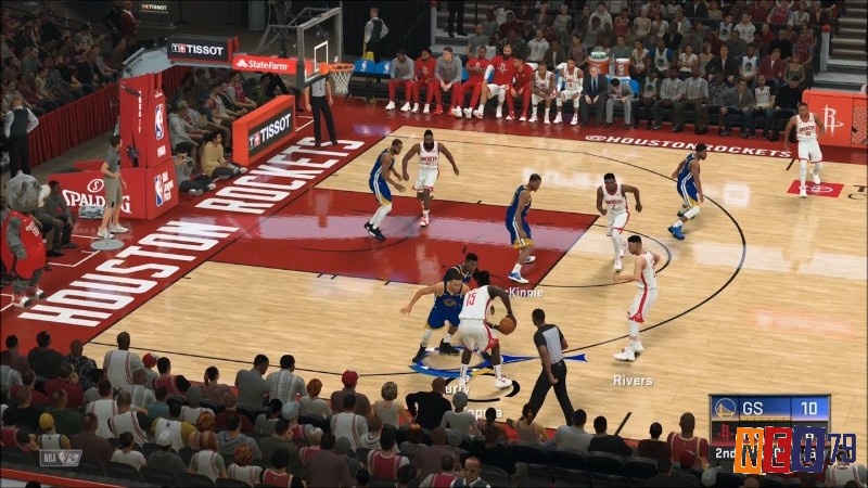 NBA 2K20 mang đến trải nghiệm bóng rổ chân thực với chế độ MyCareer và đồ họa sống động
